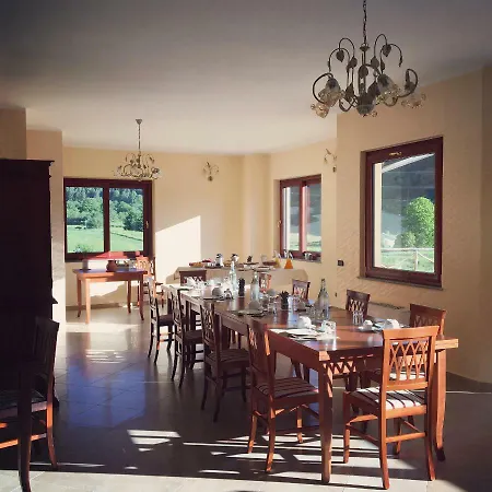 Agriturismo Acquafredda مزرعة للإقامة مورمانو