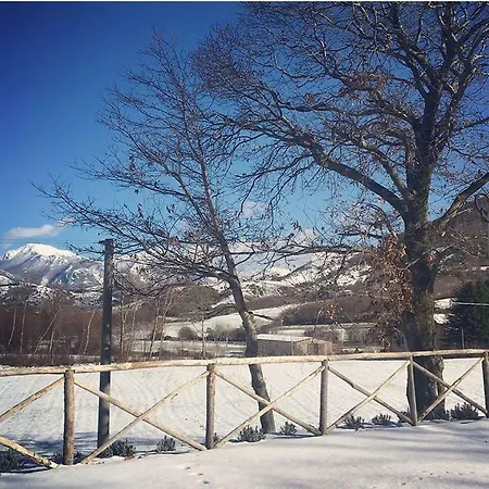 Agriturismo Acquafredda مزرعة للإقامة