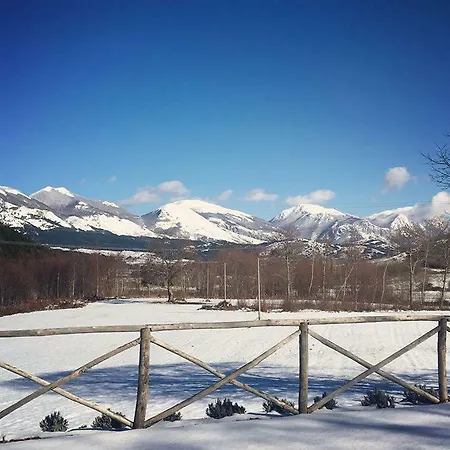 Agriturismo Acquafredda مزرعة للإقامة